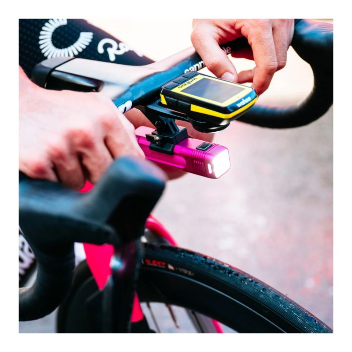 Knog Blinder Pro 900 Limited - z.B. Profi-Radsport rosa