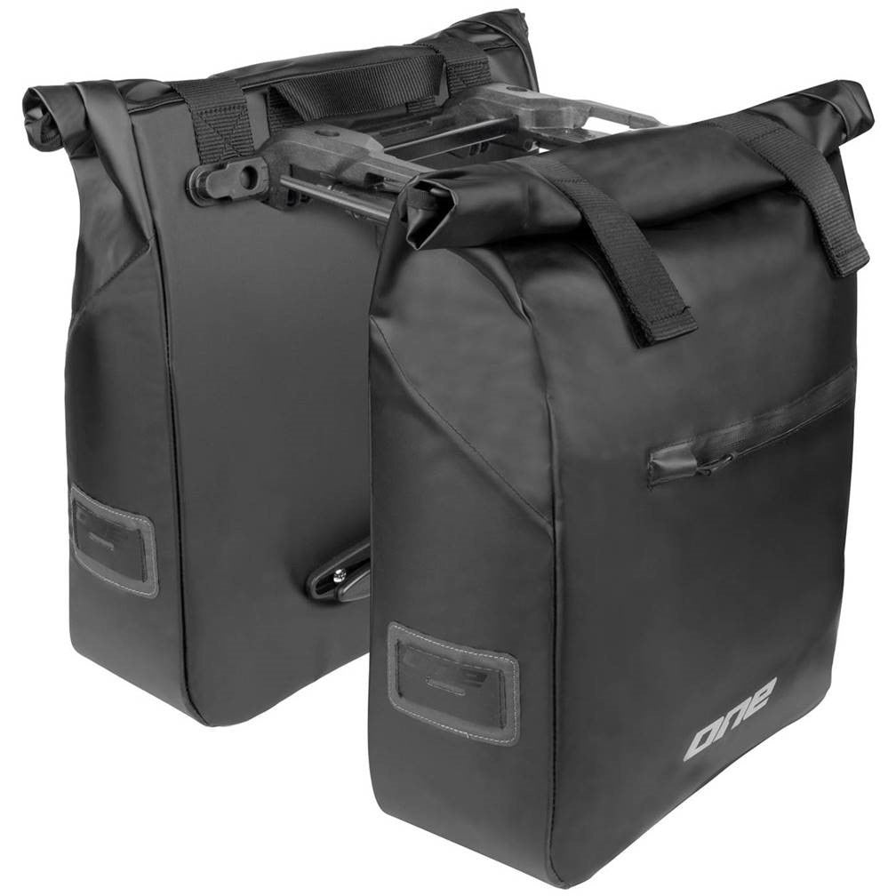 Ein einzelner Backbag 2 Stück schwarze RC.Bags 30 AVs