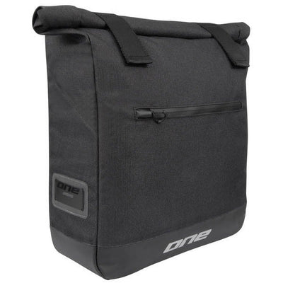 Ein einzelner Backbag 2 Stück schwarze RC.Bags 30 AVs