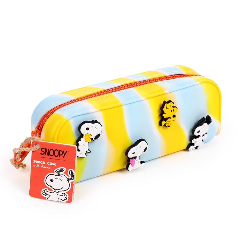 Peanuts snoopy woodstock silicone pencil case
