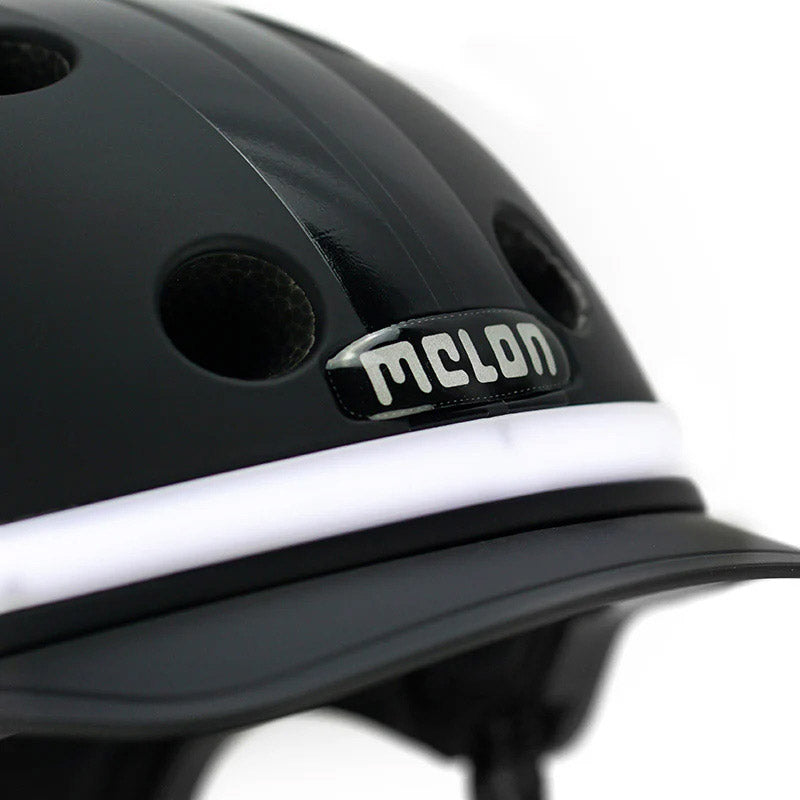 Melonenhelm mit Beleuchtung E-Serie Black Ice M-L