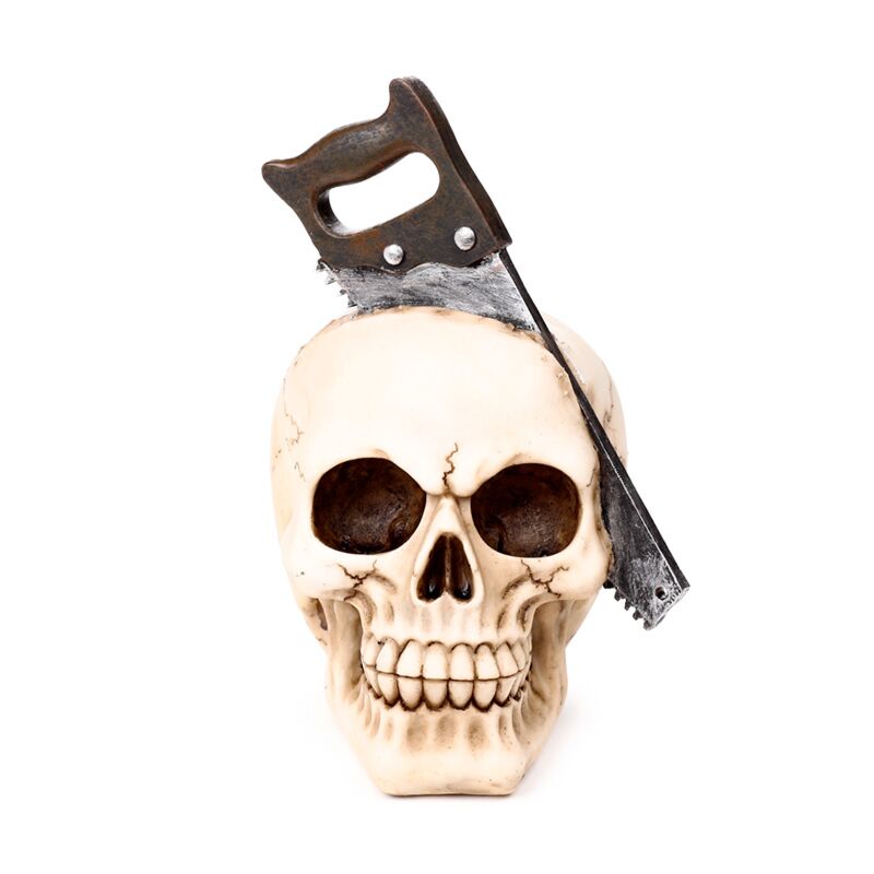 Schädel mit Säge