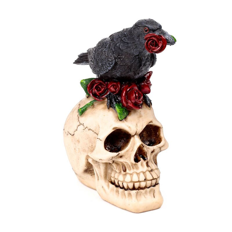 Totenkopf mit rabenroten Rosen