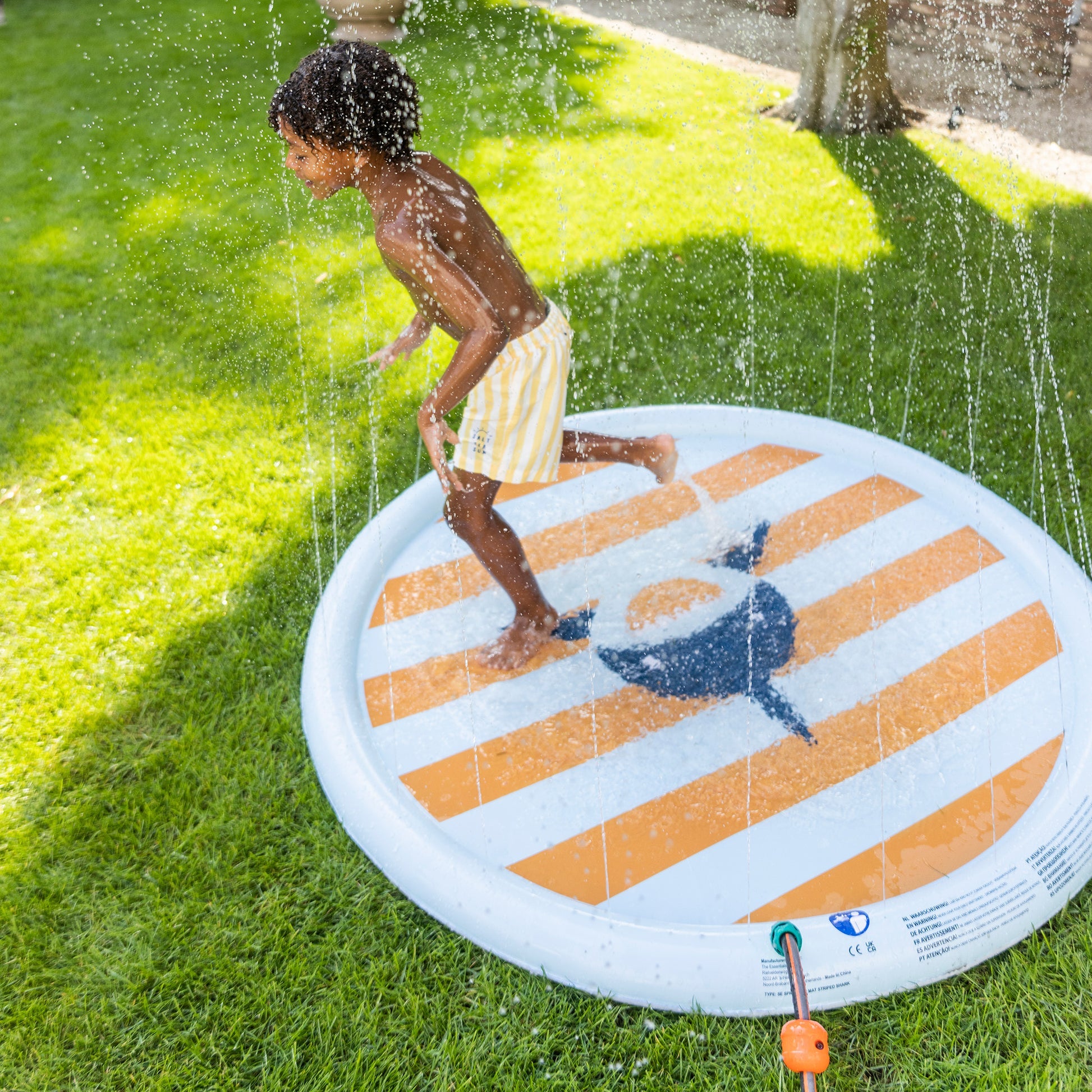 Tropenhai | mehrfarbige Wasserspielmatte Ø 150 cm