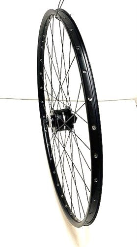 Shimano Vorderrad 28 Zoll 622 schwarz schwarze Speichen Nabendynamo Zentralverschluss
