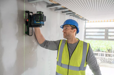 Bosch Blue GLL 12V-100-33 CG professioneller Linienlaser | 4x Batterie 1,5V LR6 (AA) | im Beutel - 0601065400