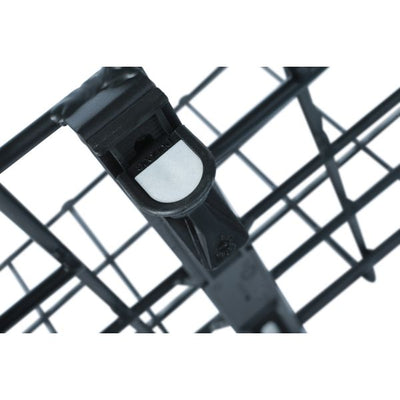 Um den Korb auf der Rückseite des Alu Black Removable Fix Systems