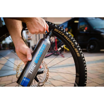 Schwalbe Tire Booster Luftpumpe Tubeless inkl. Montagegurt 6080.01