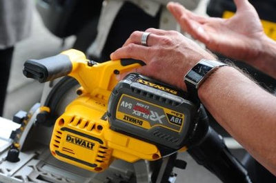 Dewalt dcs520t2r xr Flexvolt Tauchkreissäge 54 V 165 mm + Führungsschiene – dcs520t2r-qw