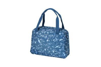 Basil Wanderlust Carry All Bag – blaue Fahrradhandtasche mit Vogelaufdruck – wasserabweisend – 18 l