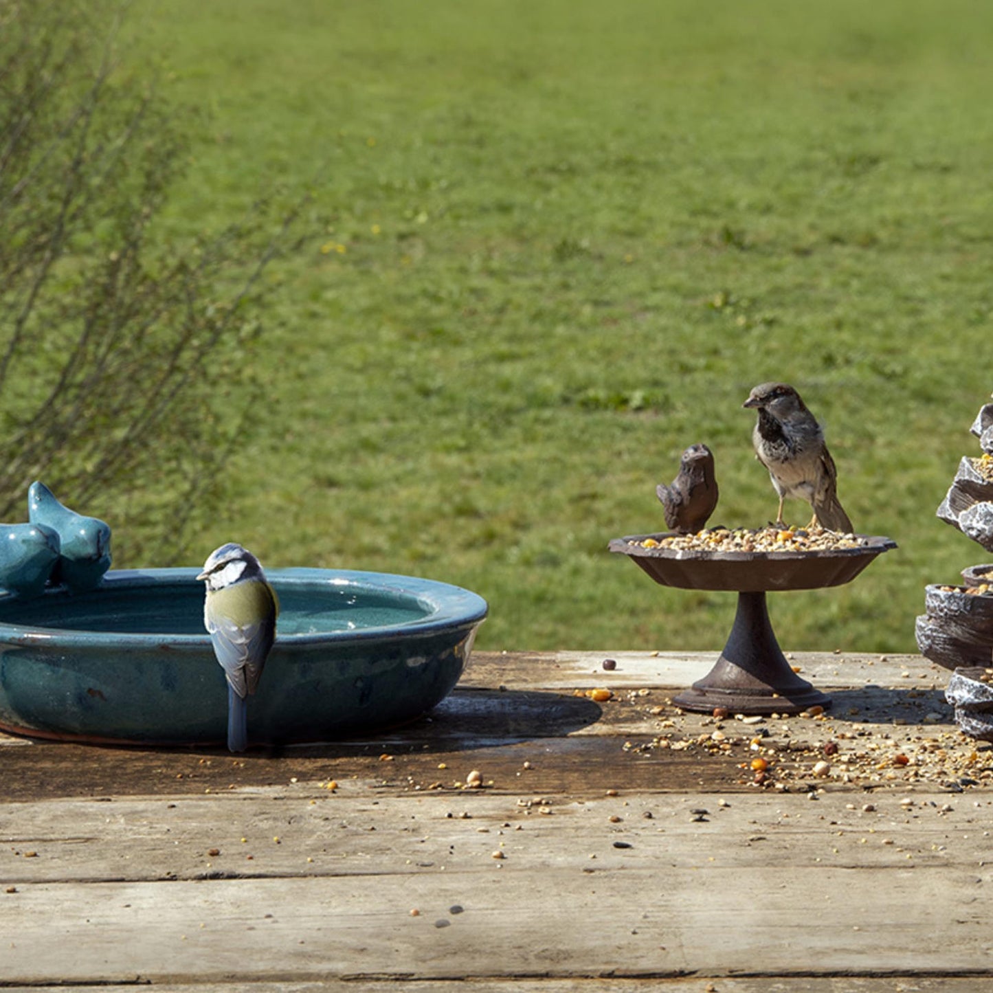 Esschert Design Vogeltränke aus Keramik, Benzin