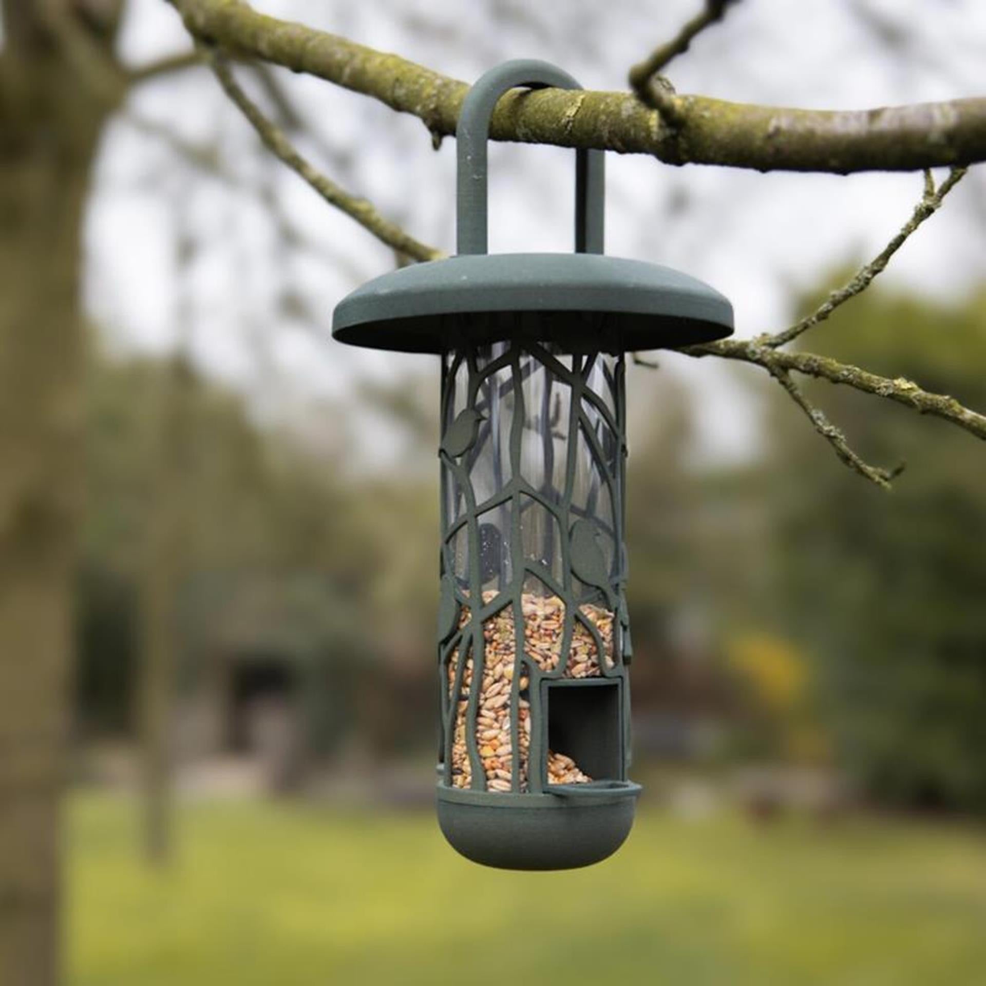 Recyceltes Saatgutsilo im Esschert-Design
