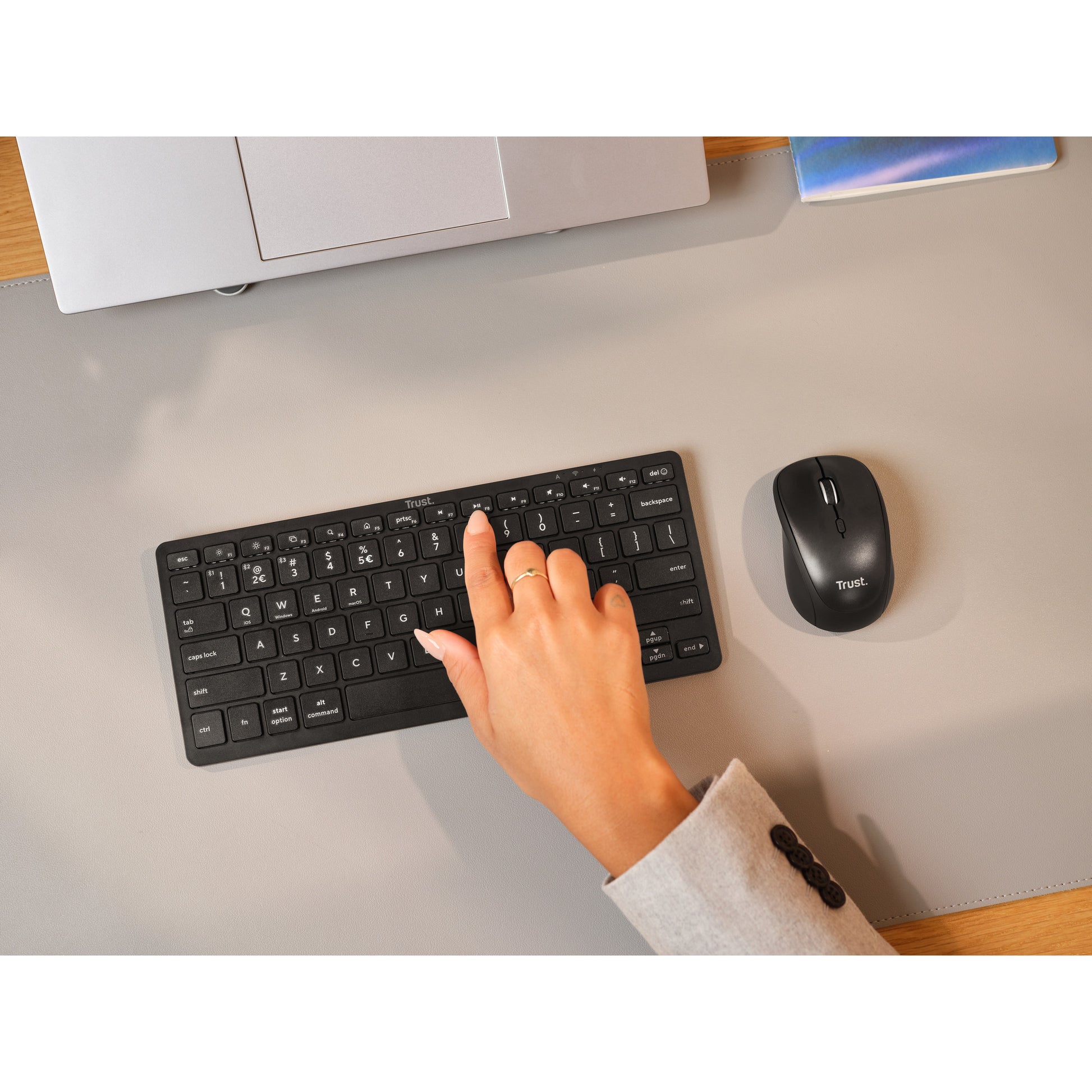 Trust Nado II Bluetooth-Tastatur (schwarz, US-Layout, Scherenschalter, Bluetooth)