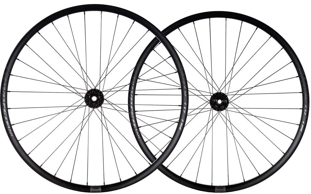 Reverse Components schwarzer 29 27,5 Boost Tubeless-Laufradsatz