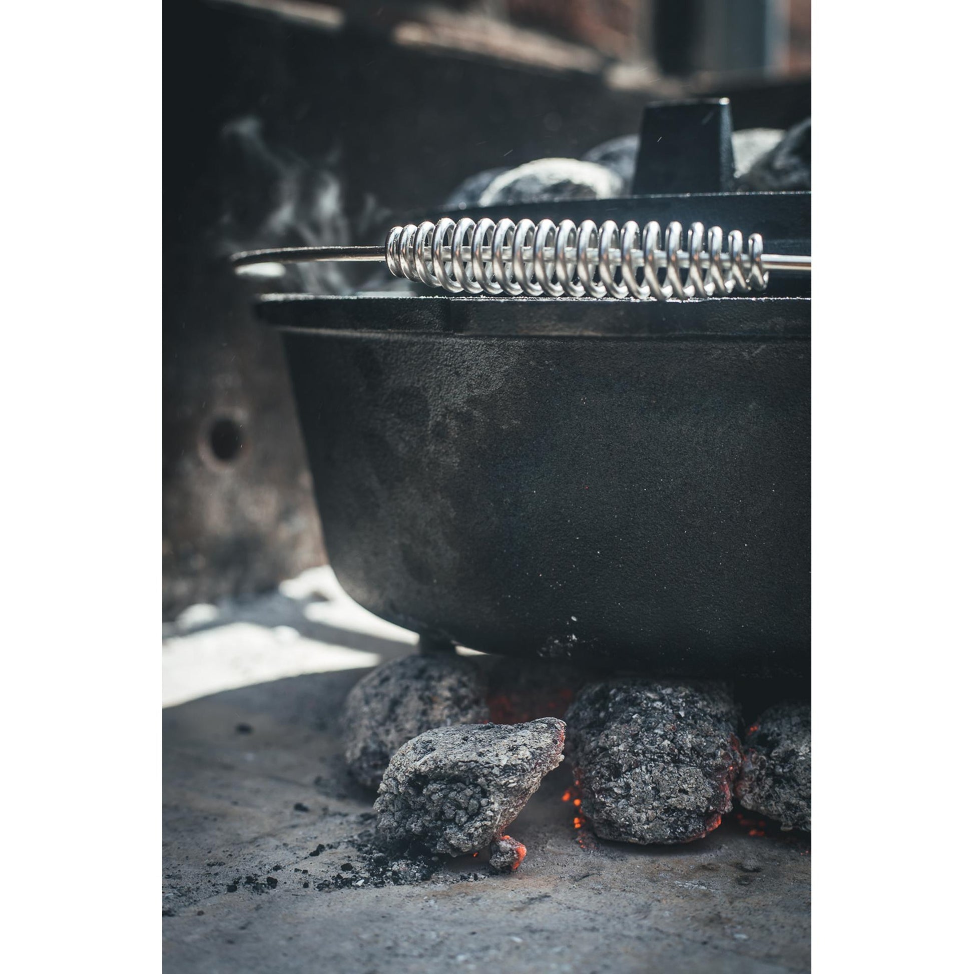 The Windmill Dutch Oven 4,5 qt Kochtopf (schwarz, ø 25,5 cm | 3,8 Liter)