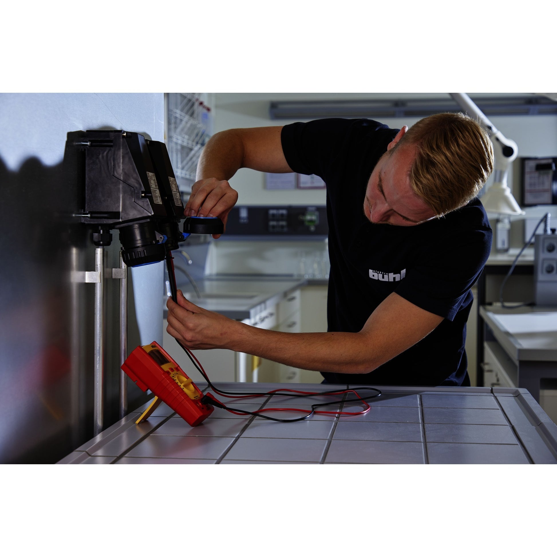 WIHA Digital Multimeter bis zu 600 V AC, Katze IV