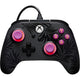 Powera Advantage Plus kabelgebundener Controller für Xbox Series X|s – Palmen im Mondlicht (Rosa, Xbox Series X|s, Xbox One, PC)