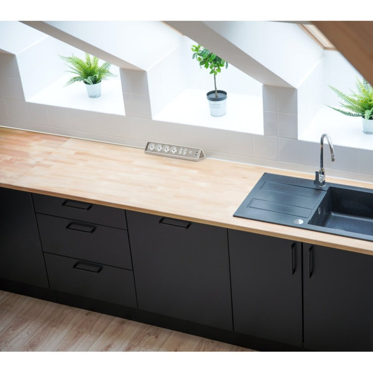 Brennenstuhl Estilo Eckstop Kontakt 4mal mit USB-Ladefunktion