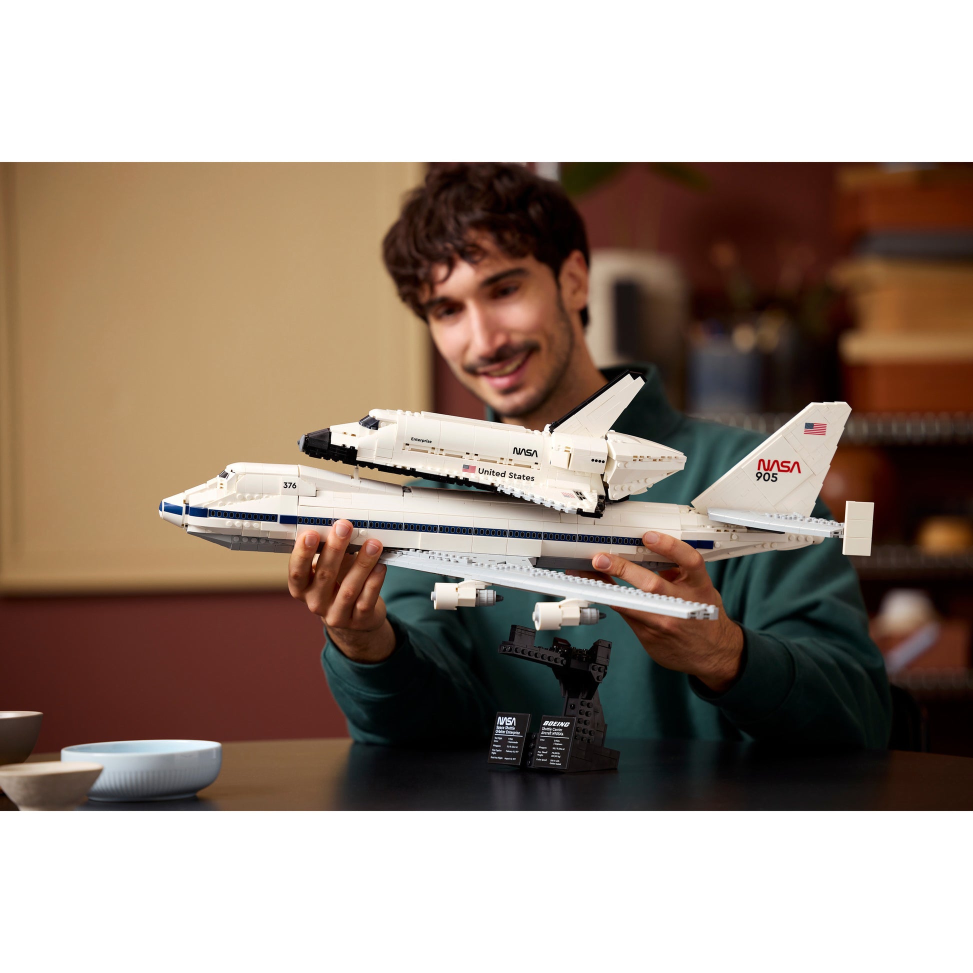 Lego Icons – Bauspielzeug für Shuttle-Flugzeuge (10360)