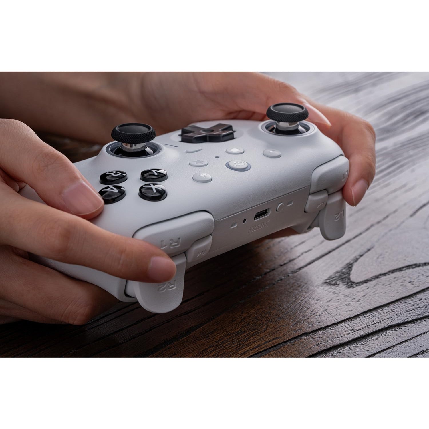 8bitdo Ultimate 2 Bluetooth-Controller (schwarz, PC, Switch 2, Bluetooth USB-C 2,4 GHz)