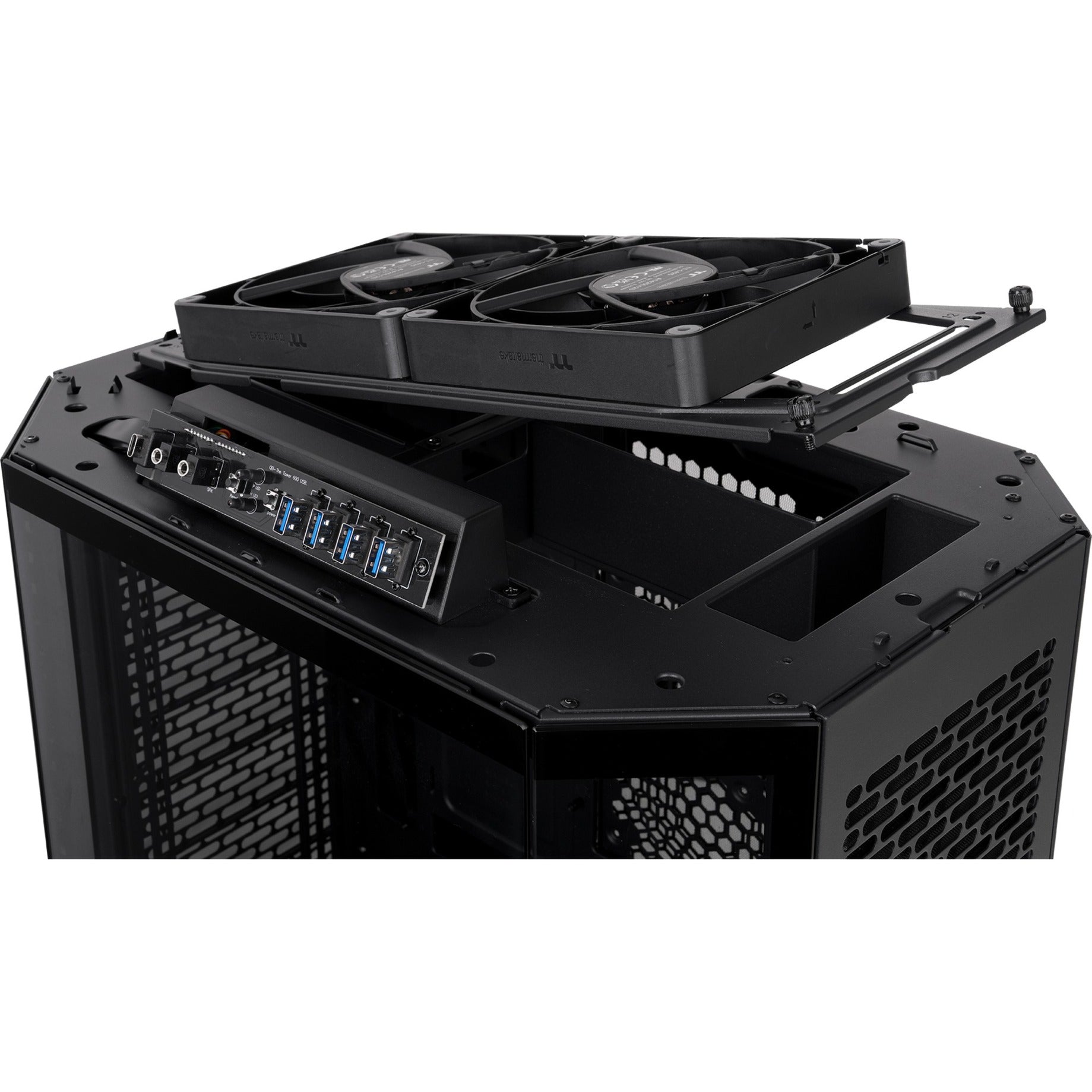 Thermaltake The Tower 600 Midi-Tower-Gehäuse (schwarz | 4x USB-A | 1x USB-C | gehärtetes Glas)