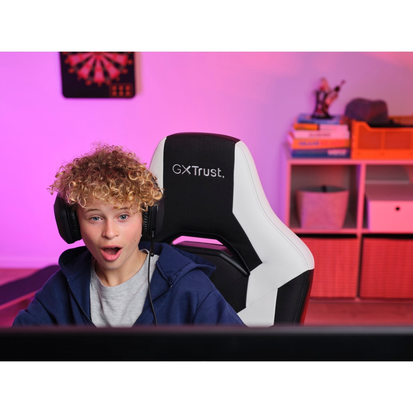 Vertrauen Sie GXT 703W Riye Gaming Chair