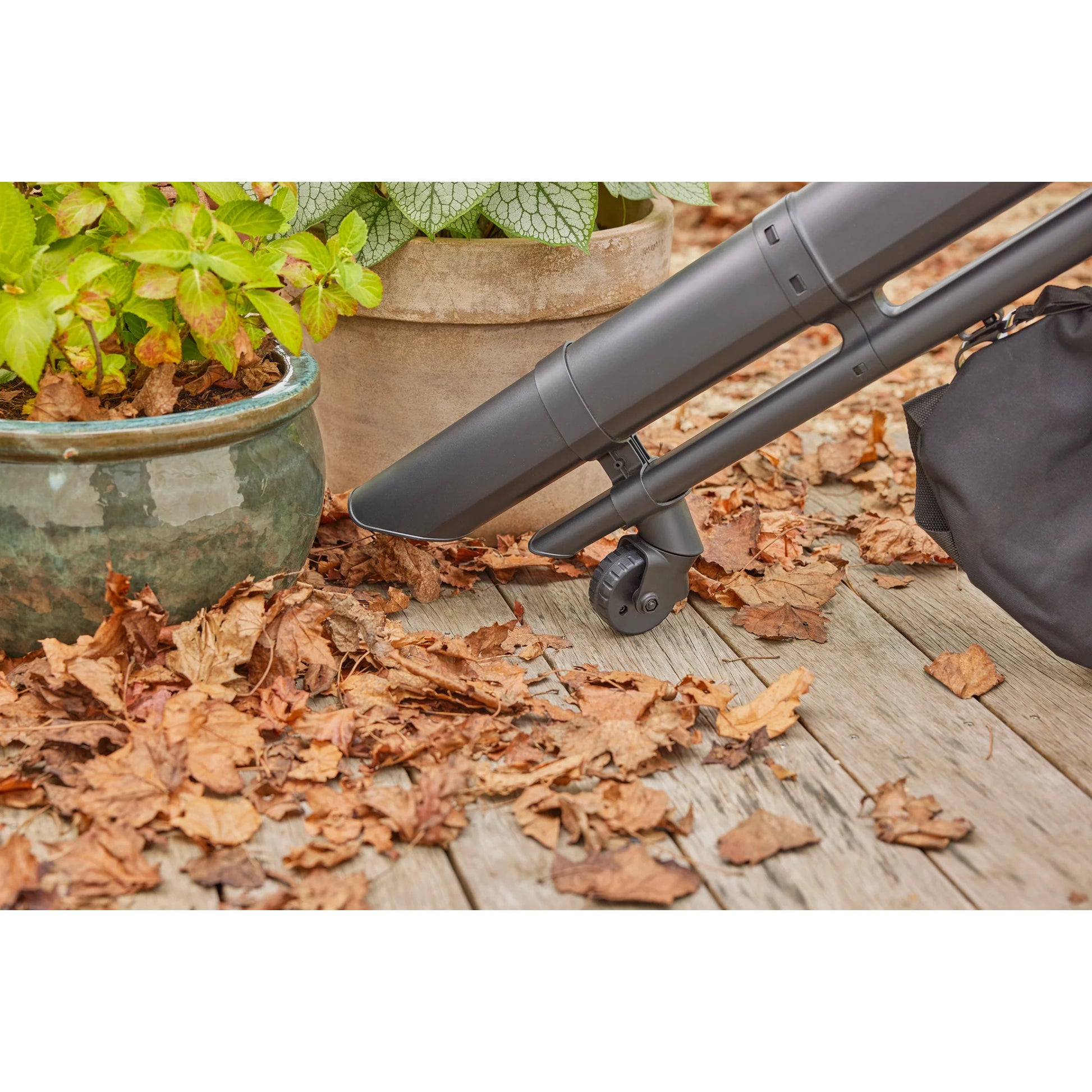Gardena Akku-Laubbläser PowerJet 18V P4A Set