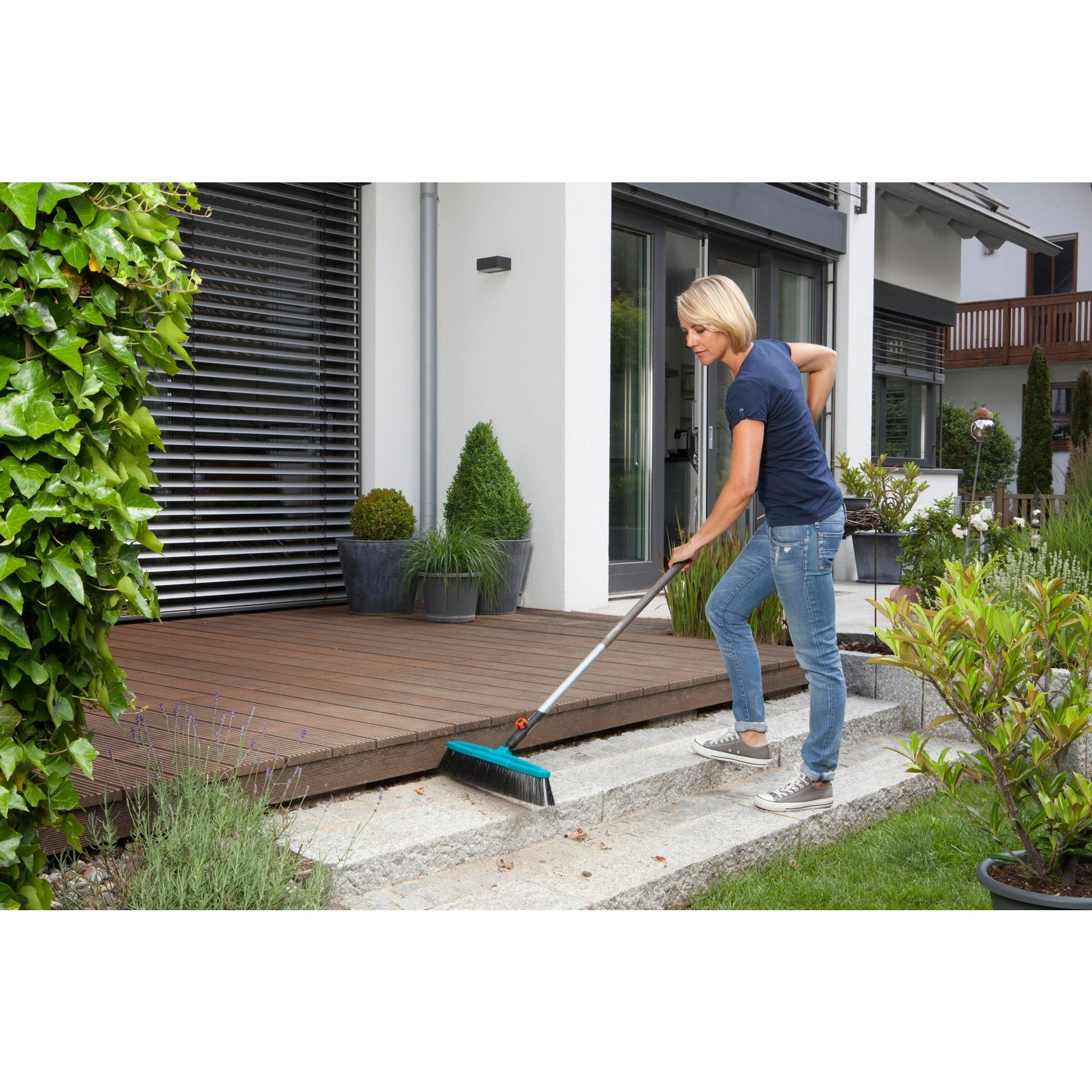 Gardena Combisystem Streinbesem mit Schaper