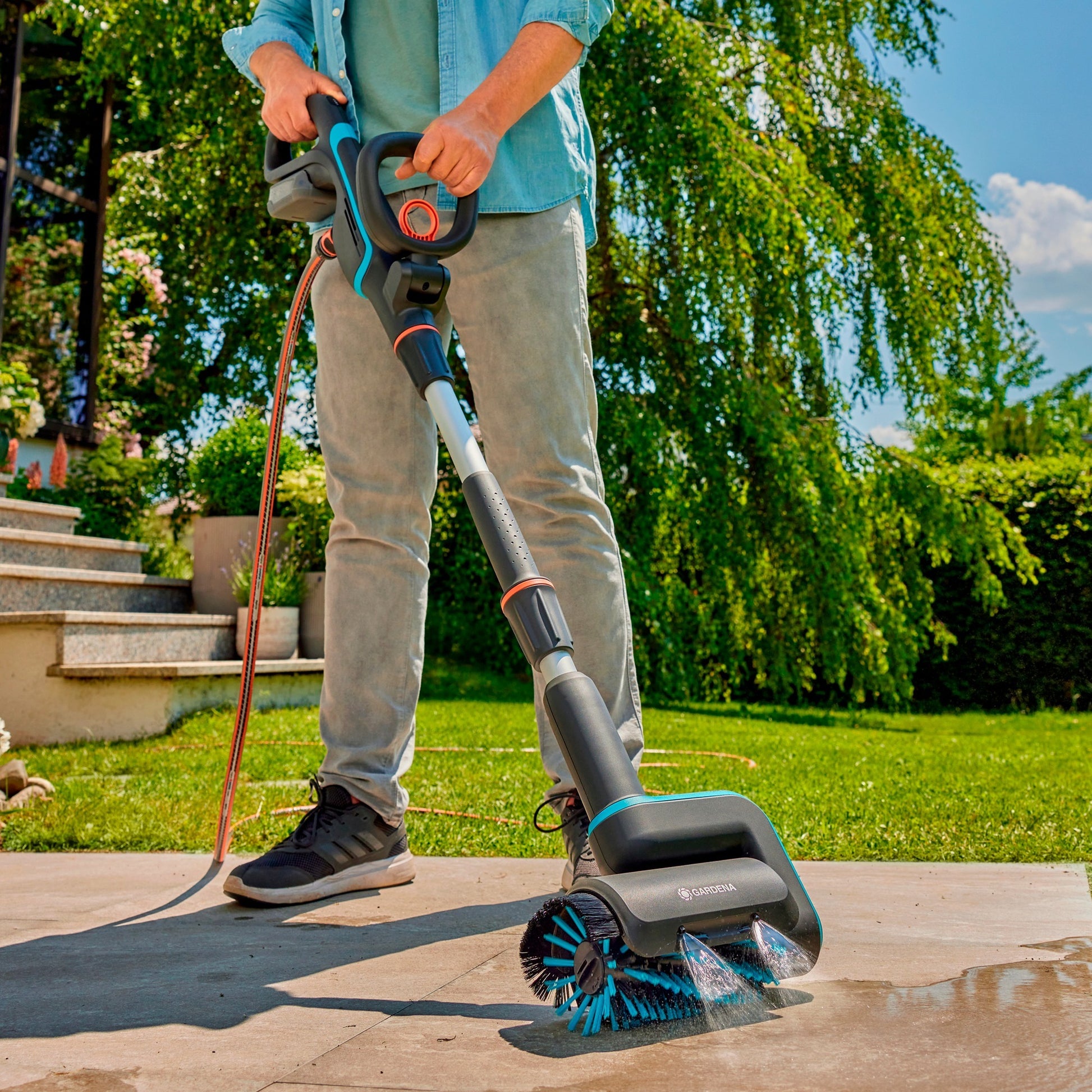 Gardena Aquabrush Medium Rolling Pinsel für Batterie-Multiardrom