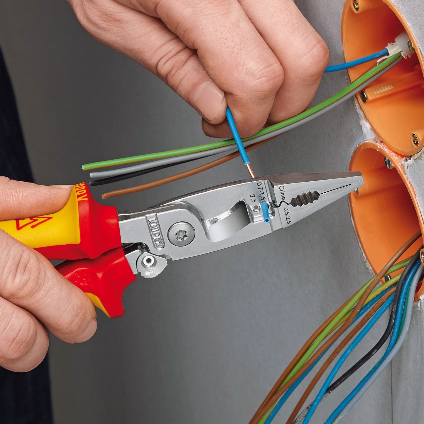 Knipex elektro installatietang 13 96 200 t