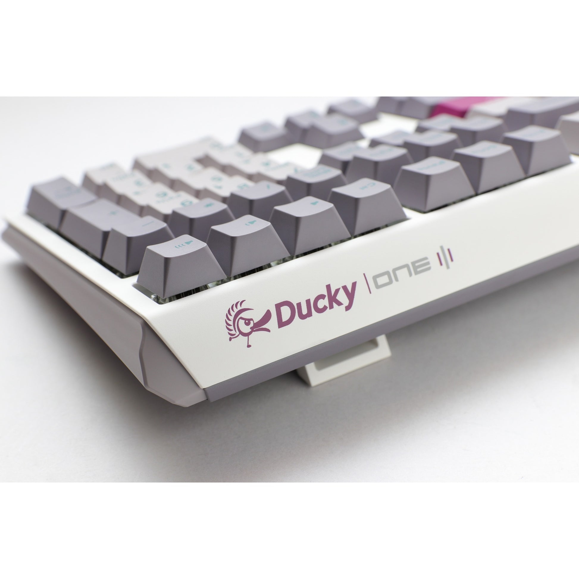 Ducky One 3 Mist Grey, Tastatur (Hellgrau, US-Layout, Cherry MX Red, RGB-LED, Double-Shot PBT, Hot-Swap-fähig, Quack-Mechanik)