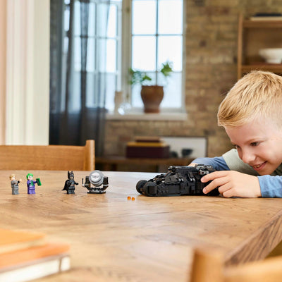 LEGO DC 76303 Batman Tumbler gegen Zweigesicht und der Joker