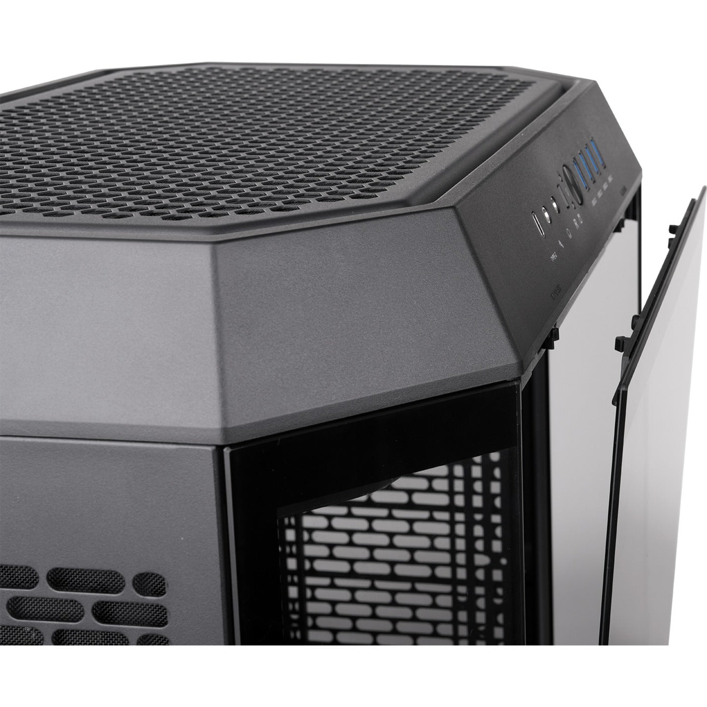 Thermaltake The Tower 600 Midi-Tower-Gehäuse (schwarz | 4x USB-A | 1x USB-C | gehärtetes Glas)