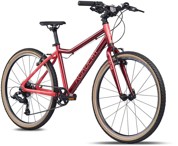 Lustiges Kinderfahrrad der Klasse 5 der Akademie