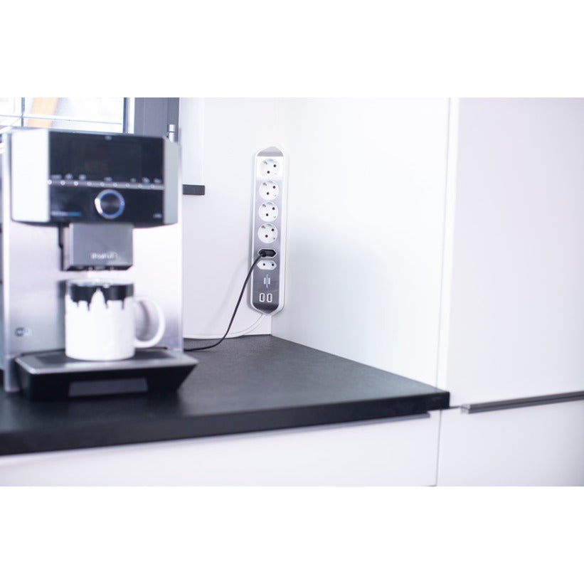 Brennenstuhl Estilo Eckstop Kontakt 4mal mit USB-Ladefunktion