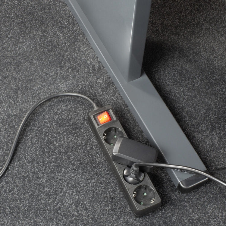 Act Socket mit Switch, 4 Sockets, 2 m, schwarz