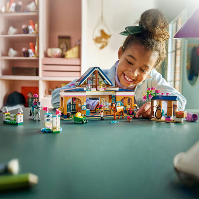 Lego Friends 42688 Pferdestall und Reitschule