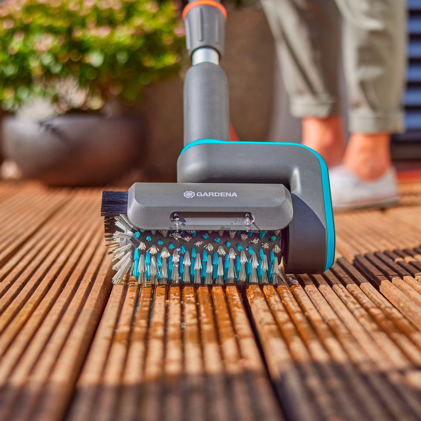 Gardena Aquabrush Medium Rolling Pinsel für Batterie-Multiardrom