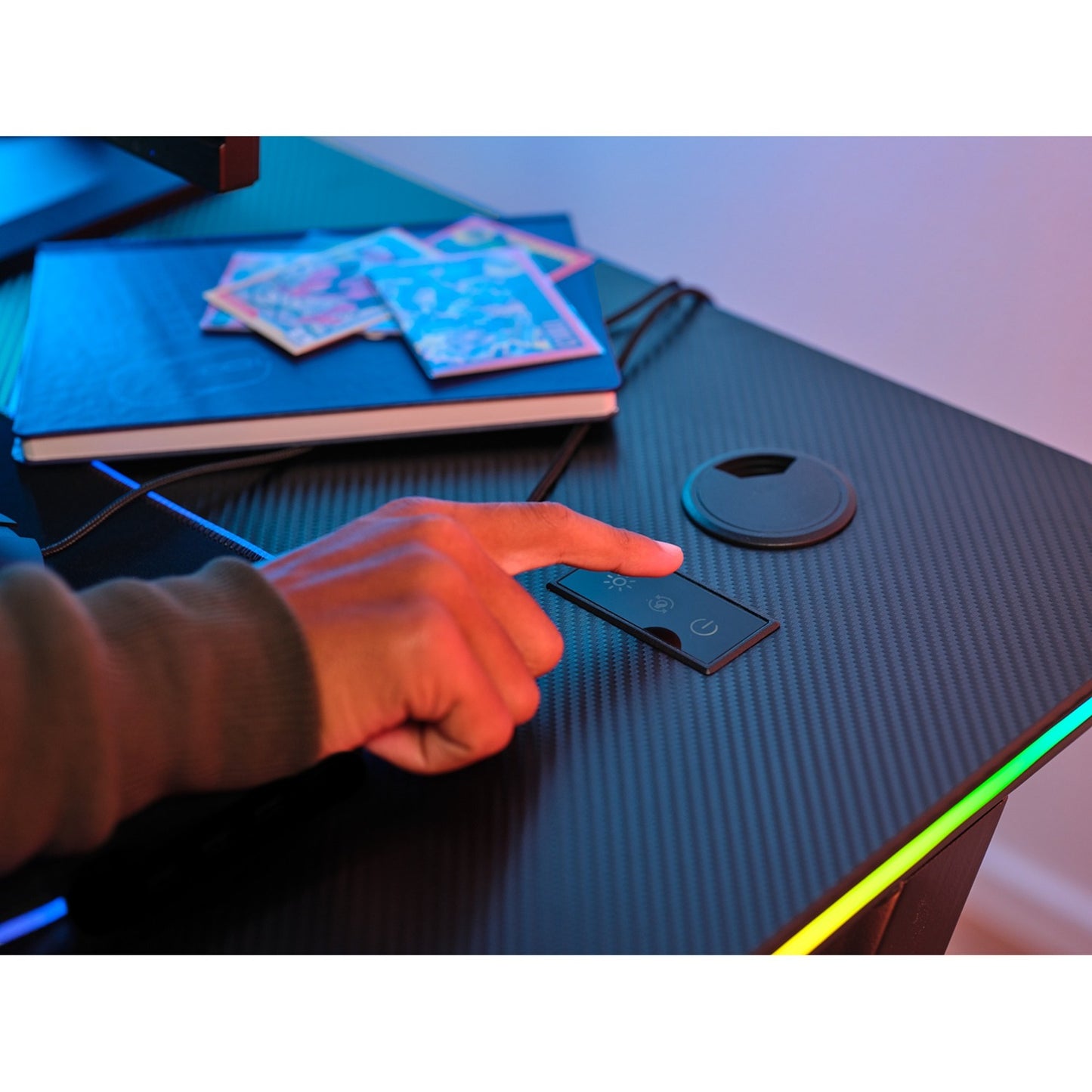 Vertrauen Sie GXT 709 Luminus RGB Gaming Agency