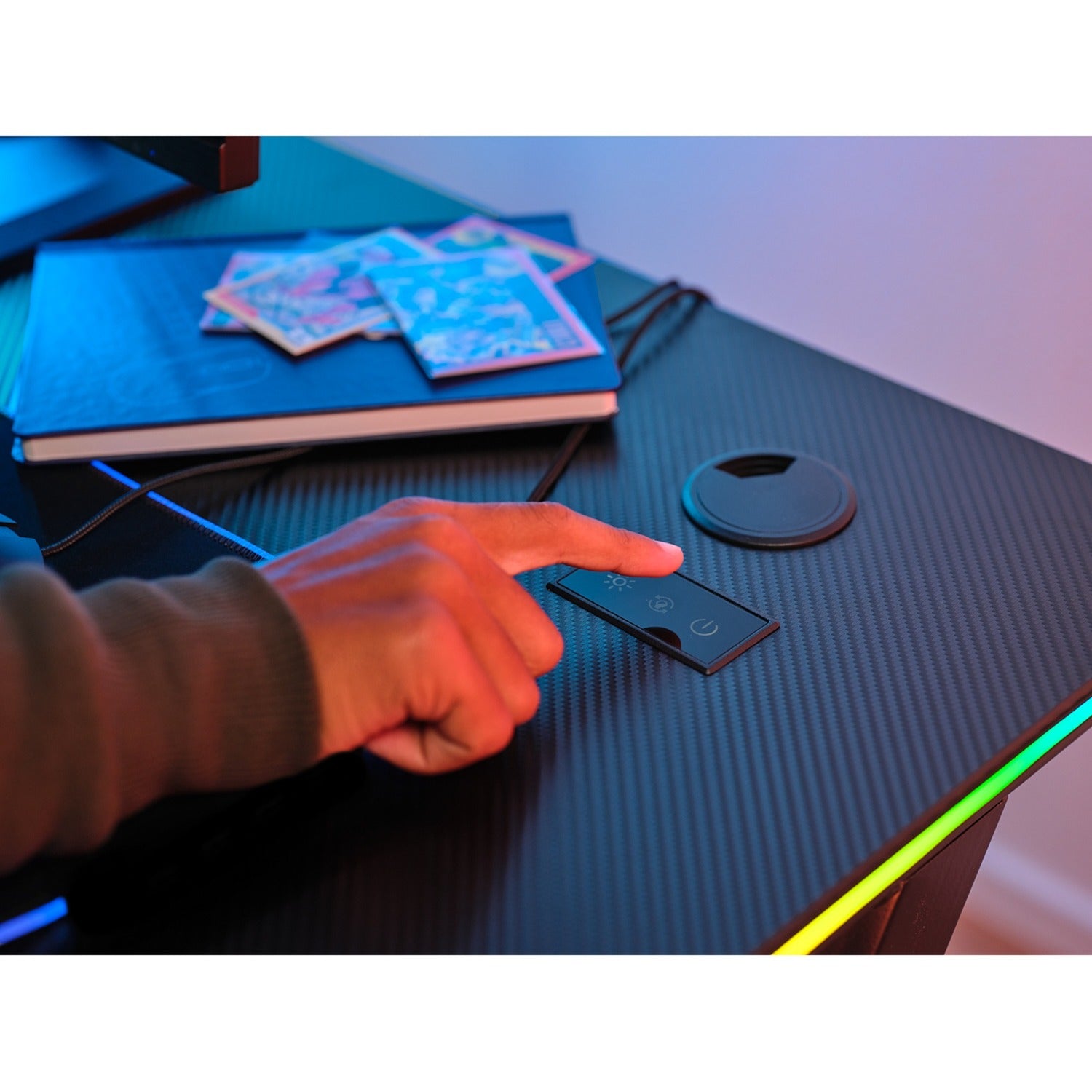 Vertrauen Sie GXT 709 Luminus RGB Gaming Agency