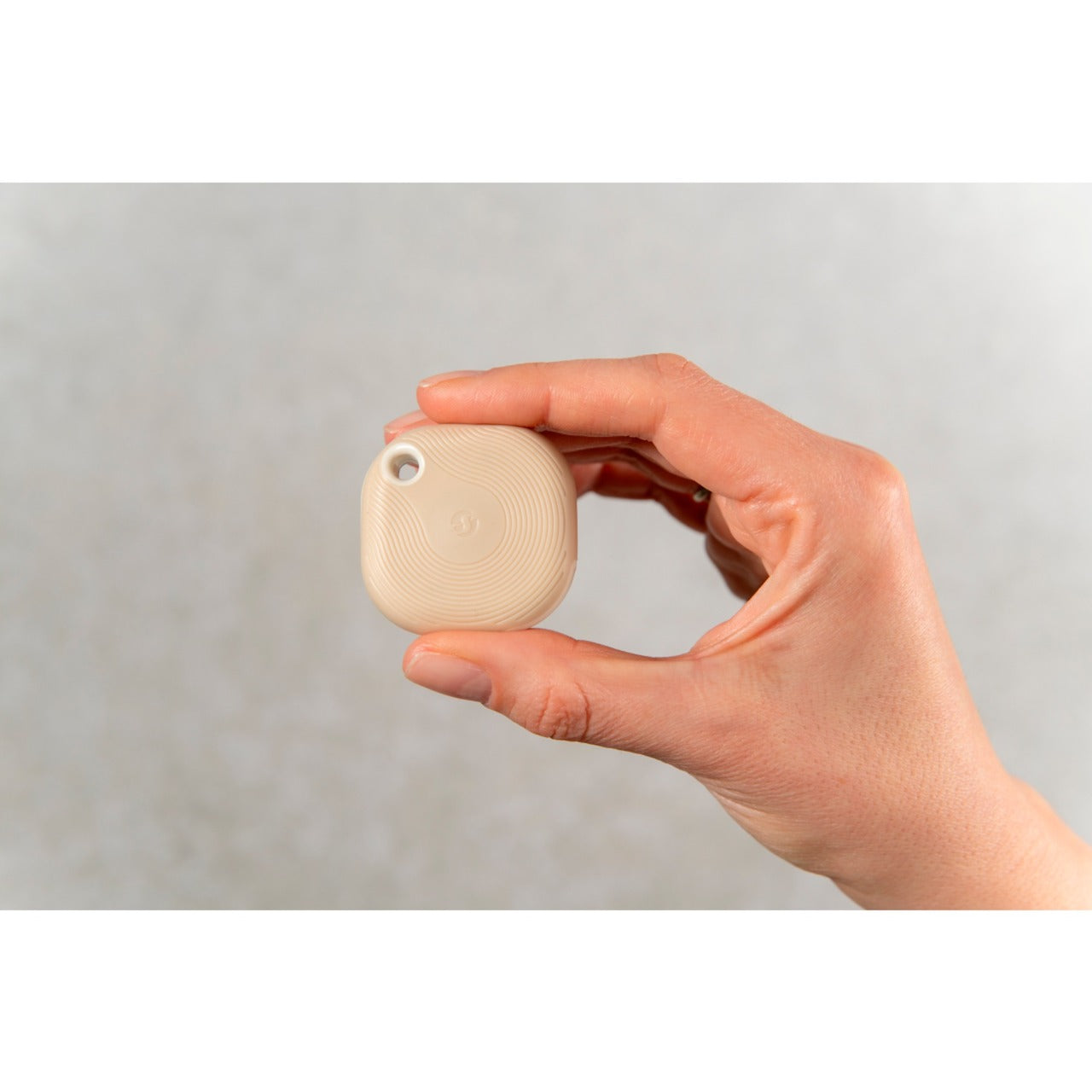 Shelly Blu Button Hart 1