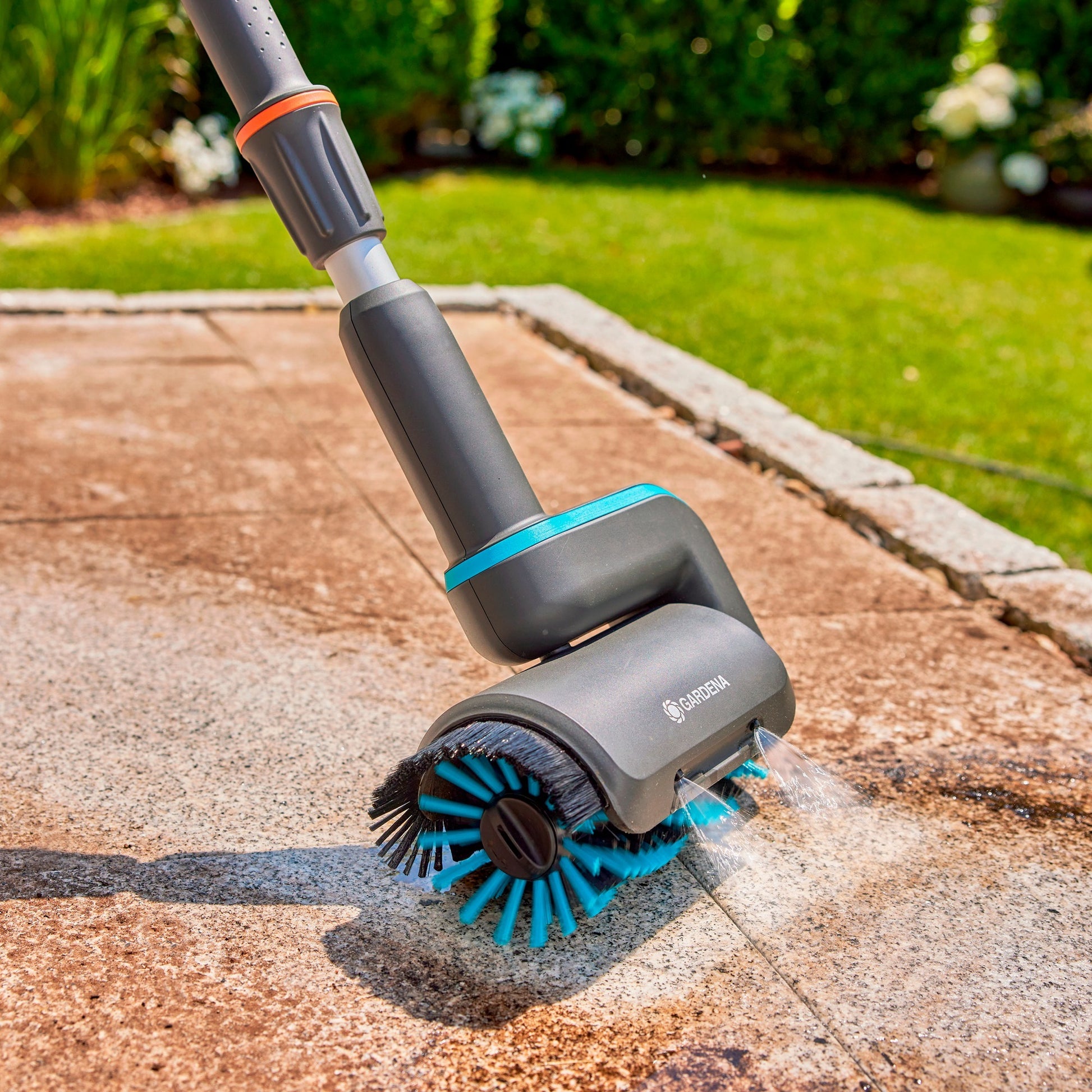 Gardena Aquabrush Medium Rolling Pinsel für Batterie-Multiardrom