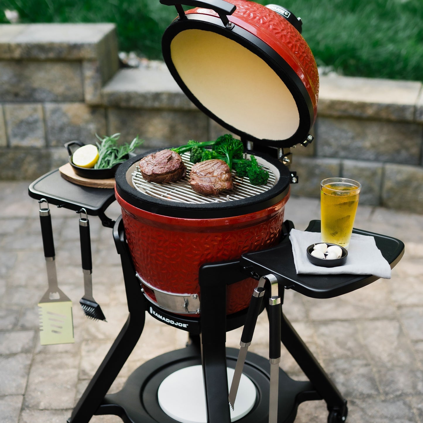 Kamado Joe Joe Jr-Kar mit Seitentischen