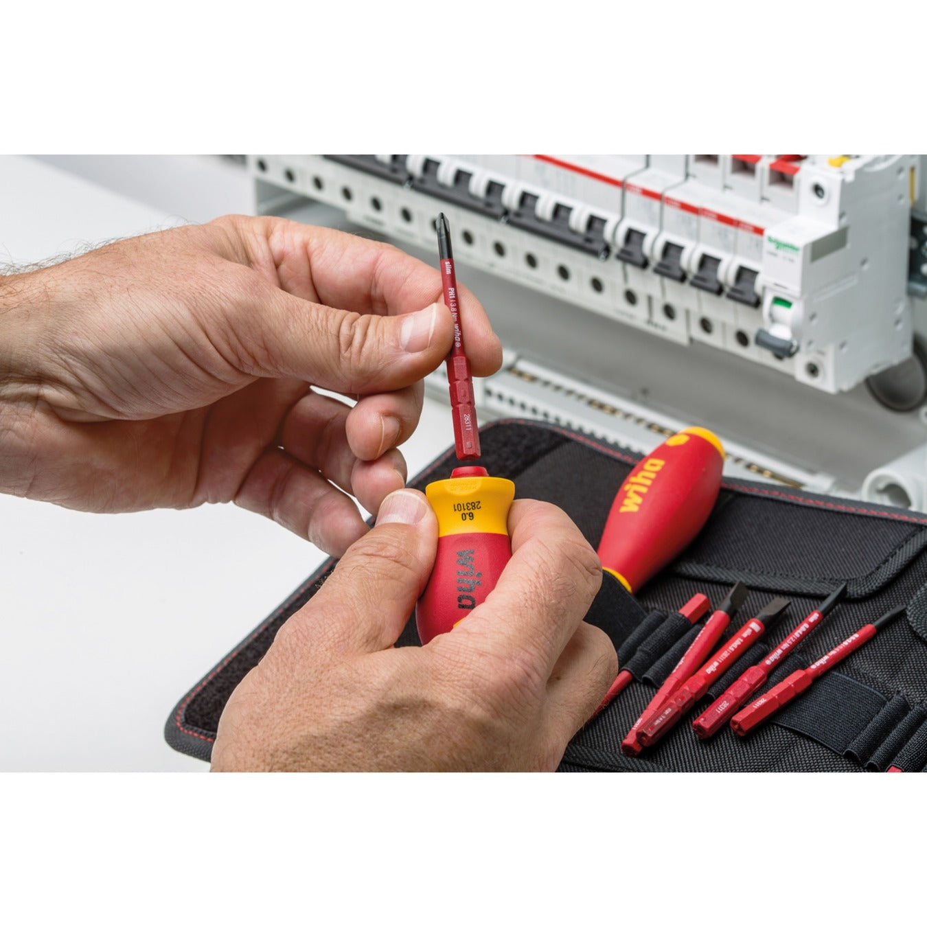Wiha -Schraubendreher mit Bithouderset Electric Slimvar