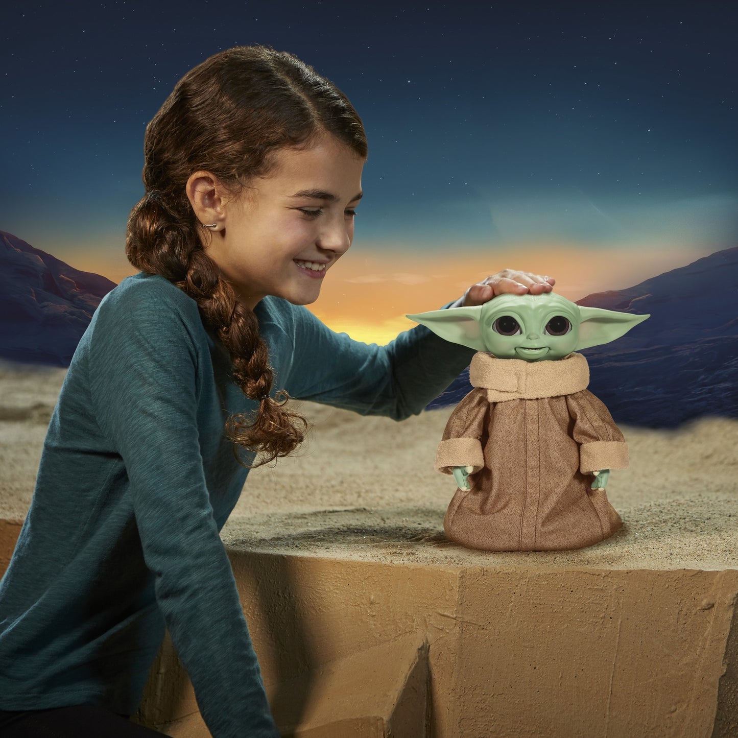 Hasbro Star Wars Galactic Snackin' Grogu