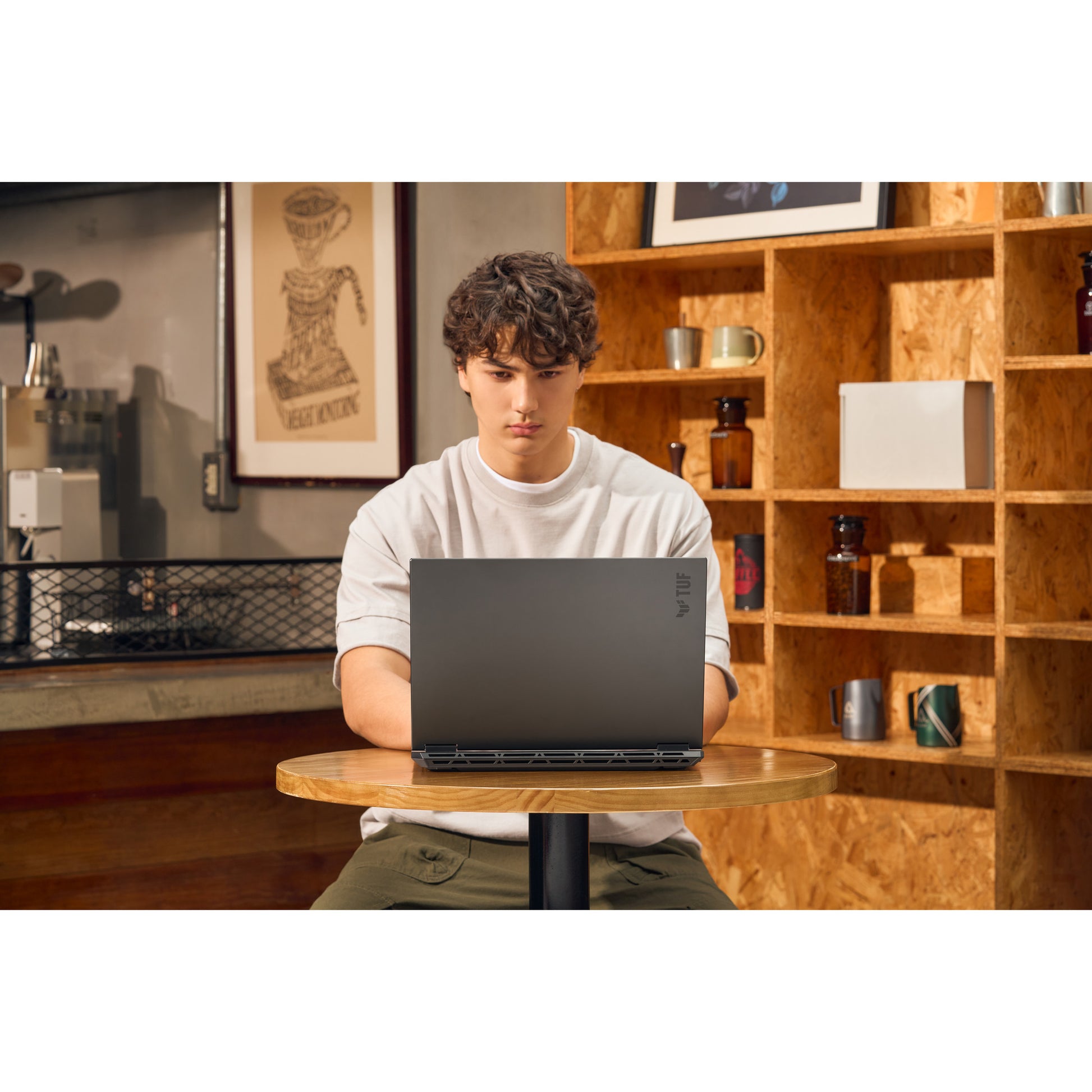 Asus TUF Gaming A16 FA608UM-RV231W 16 Gaming-Laptop (schwarz grau | R7 260 | RTX 5060 | 16 GB | 512 GB SSD)