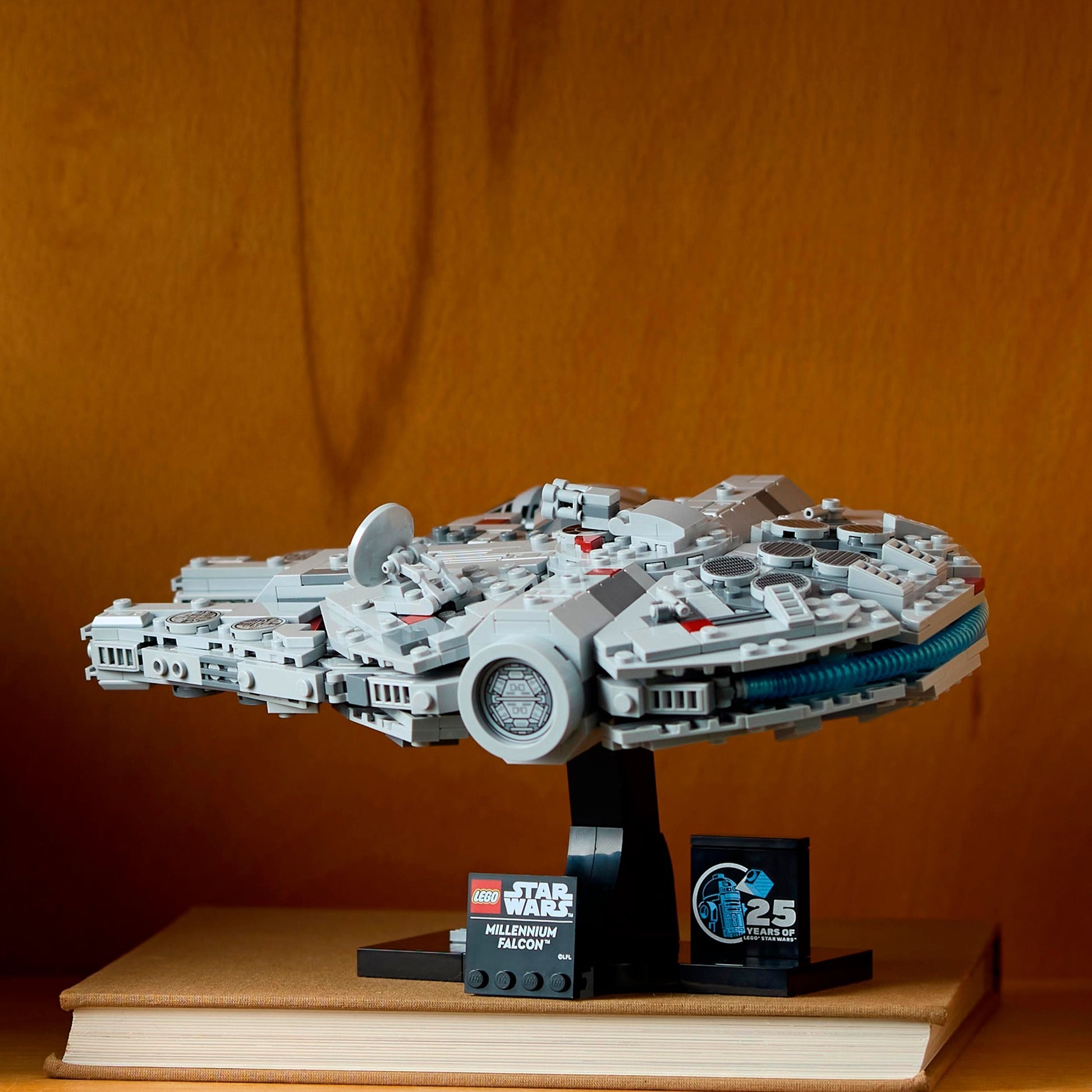 Lego Lego Star Wars 75375 Millennium Falcon