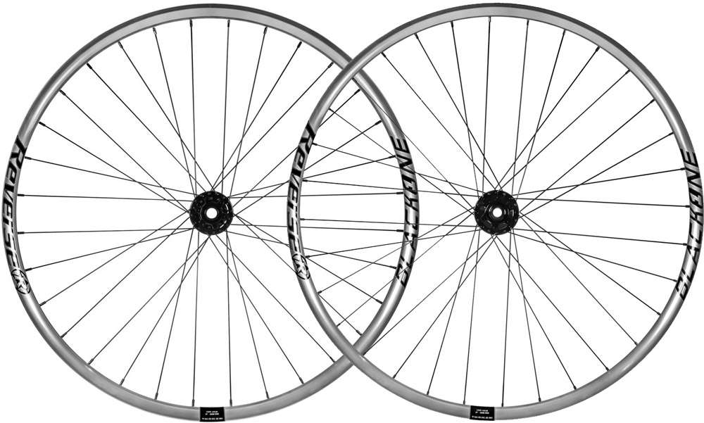 Reverse Components schwarzer 27,5 Boost Tubeless-Laufradsatz