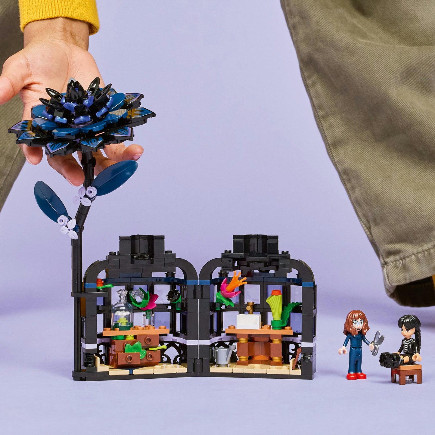 Lego 76784 Mittwoch, schwarze Dahlie