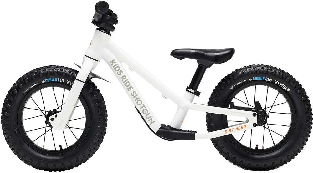 Kinder fahren Shotgun Dirt Hero Laufrad 12